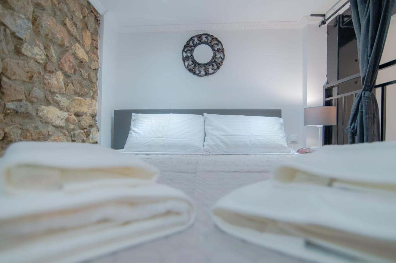 Delenco Trio Apartment Athens Ngoại thất bức ảnh